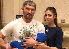 Жена Александра Овечкина показала подросшего сына