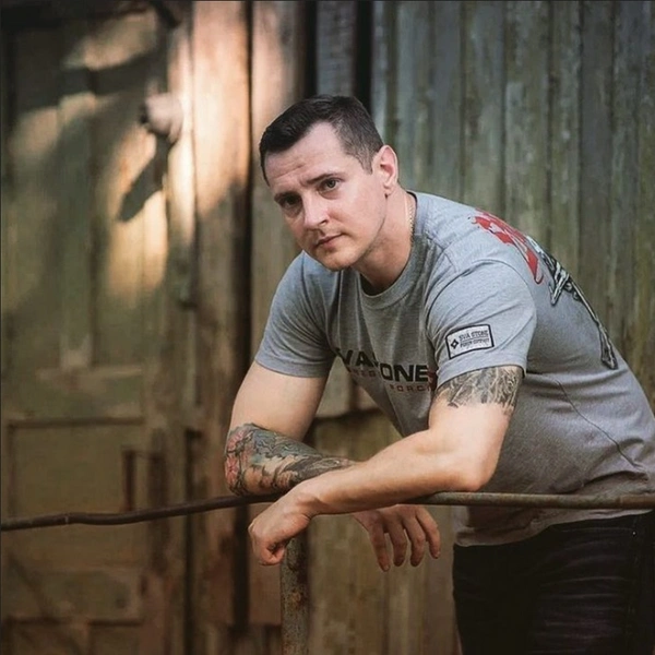 Дмитрий Волхов | www.starhit.ru