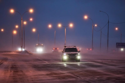Из-за метели на трассе ХМАО снизили скорость