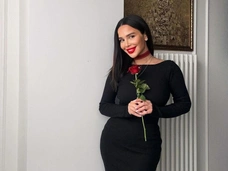 Колисниченко изменила ягодицы, Фриске выкачала жир из живота, Дакота фотошопит фигуру: соцсети звезд