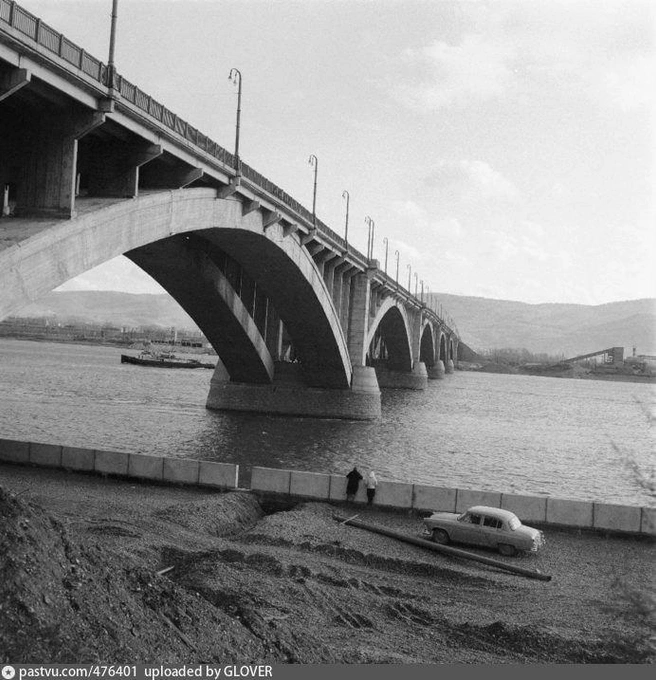 Коммунальный мост и благоустройство набережной, 1965 год | Источник: «Красноярск Исторический» / Telegram