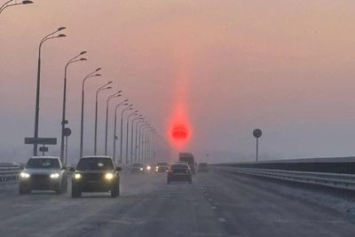 Sun Like a Candle': Volgograd Residents See Light Pillars in Sky