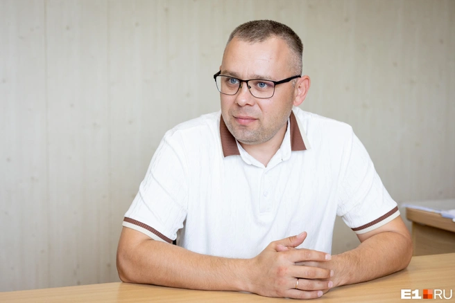 Глава Таборов Алексей Казаринов с поговоркой про три дыры не согласен | Источник: Владислав Лоншаков / E1.RU