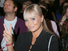 «Самое страшное, что она делает это вместе с мамой»: продюсер Дзюник осудил Дану Борисову за плохой пример дочери