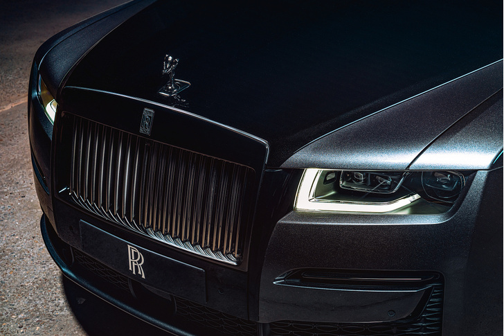 Фото №3 - Rolls-Royce Black Badge Ghost отметил дебют в России