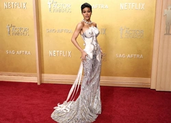 «Голое» платье с интеллектуальным подтекстом: Тейяна Тейлор на Премии Гильдии киноактеров 2026