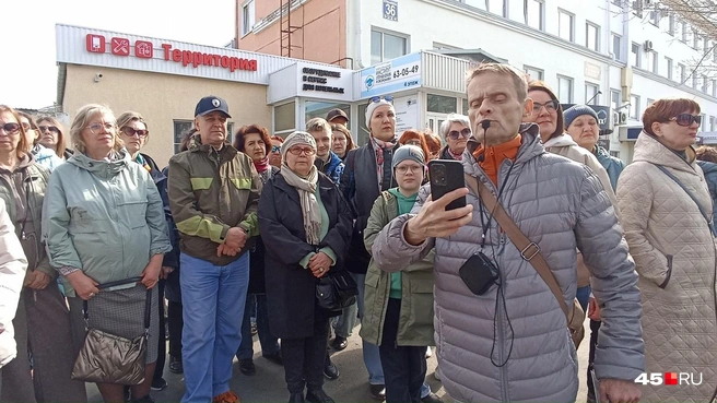 Когда-то на месте завода был красивейший храм | Источник: Анна Сарапульцева /45.RU