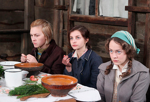 Аглая Тарасова в роли Люси в сериале «Гетеры майора Соколова» Аглая Тарасова в роли Люси в сериале «Гетеры майора Соколова»