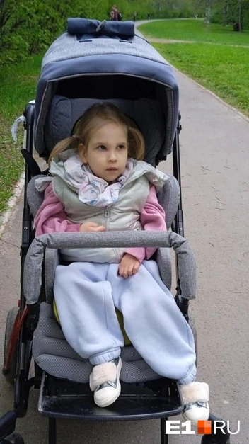 Физически Вера растет, но не развивается | Источник: Марина Варламова