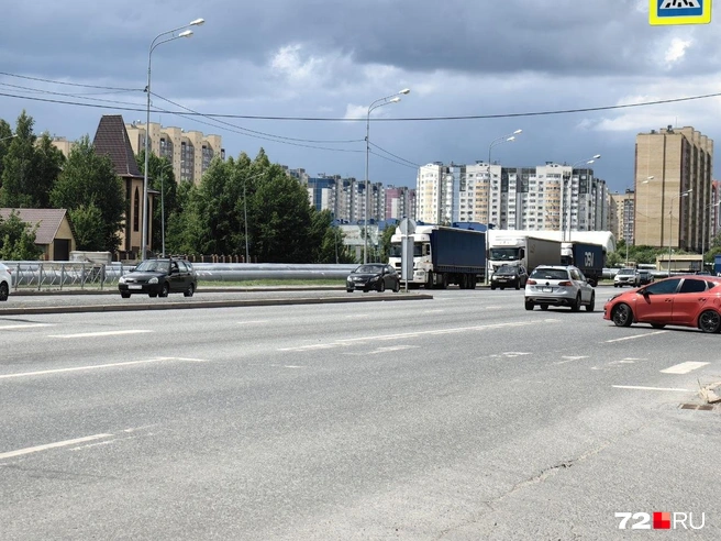 Просто для сравнения&nbsp;— Широтная в естественной среде обитания от Народной к ТЭЦ | Источник: Павел Красоткин / 72.RU 