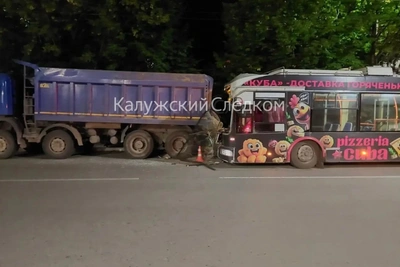 В Калуге проверяют ДТП с троллейбусом