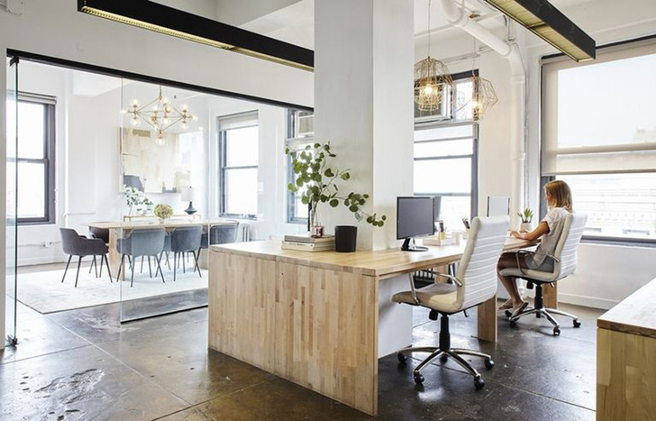 Карли Клосс показала свой офис в Нью-Йорке фото [5]