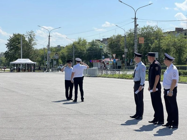 Полиция Миасса охраняет порядок на 82-летии выпуска первого уральского авто | Источник: 74.xn--b1aew.xn--p1ai