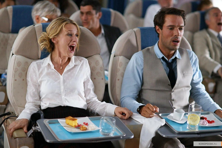 Две самые опасные для здоровья вещи в самолете, о которых все забывают | Источник: кадр из фильма