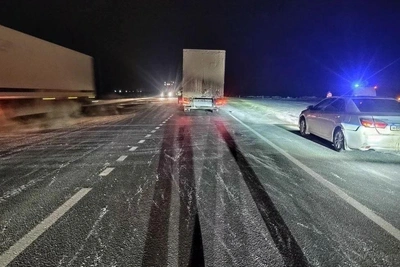 Truck Driver Fatally Hits Pedestrian on Novosibirsk Highway
