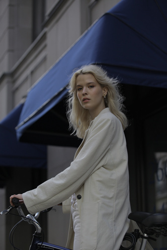 Фото №4 - Лето, девушка, велосипед: Swarovski запустили проект совместно с @CyclesLady