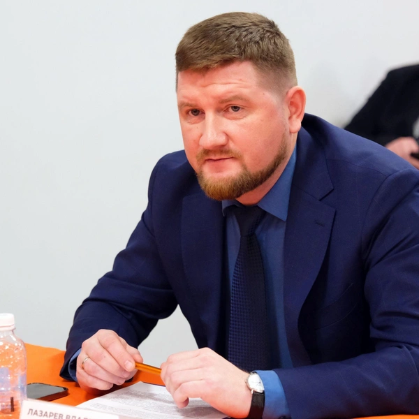 Владимир Лазарев, заместитель директора департамента&nbsp;— руководитель центра по работе с ключевыми клиентами малого и среднего бизнеса Санкт-Петербургского филиала ПСБ | Источник: Анжела Мнацаканян/ «Фонтанка.ру»