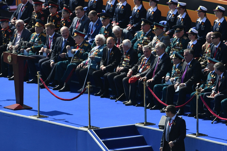 15 тысяч участников и самые важные гости: в Москве прошел парад, посвященный 75-летию Великой Победы