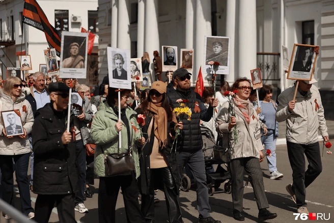В Ярославле прошло шествие «Бессмертного полка» | Источник: Александр Куренной / 76.RU