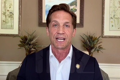 Конгрессмен Рич Маккормик поддерживает фотоснимки коллег, но винит демократов