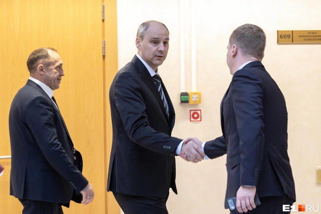 Губернатор Свердловской области Денис Паслер поприветствовал депутатов | Источник: Владислав Лоншаков / E1.RU