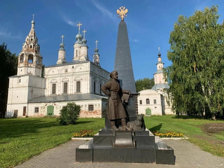 Памятник Хабарову в Великом Устюге | Источник: Роман Самойлов / yandex.ru/maps