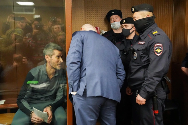 Зиявудин Магомедов, частично владевший FESCO, в зале Мещанского суда  | Источник: Тихонова Пелагия / Агентство «Москва»