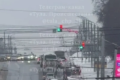 В Туле на улице Карпова снова образовалась пробка