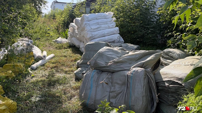 Более 100 тысяч пустых мешков в запасе  | Источник: Дарья Макеева / 72.RU 