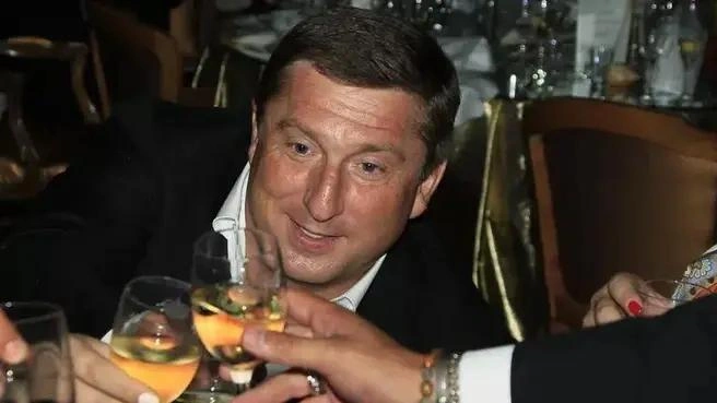 Сам Татулян находится за границей | Источник: РИА Новости