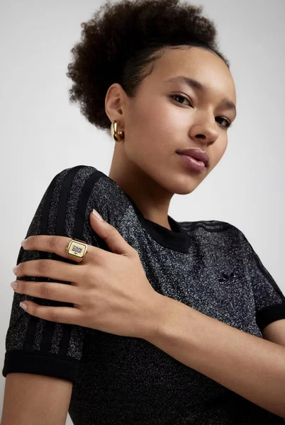 Это еще что такое: часы-кольцо adidas, которые вызвали ажиотаж по всей Азии | Источник: adidas