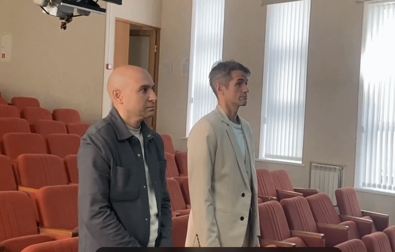 Житель Сочи залил сирены пеной, чтобы успокоить жену