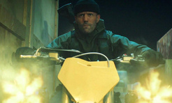 MAXIM сходил на премьеру боевика «Неудержимые-4» и рассказывает, чо там