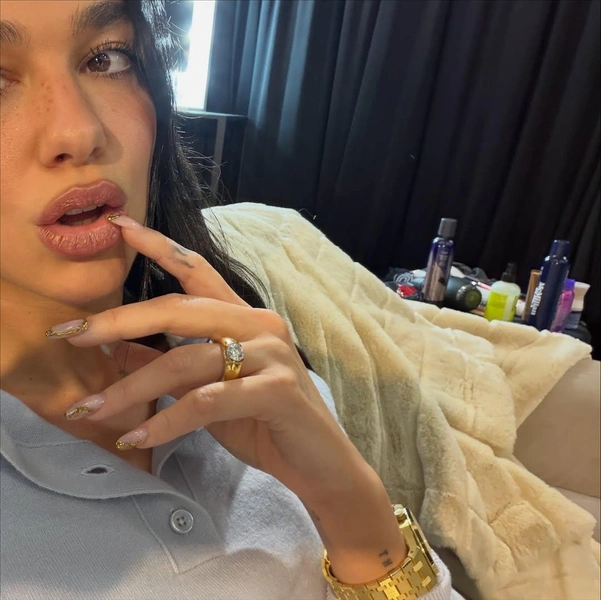 Источник: @dualipa