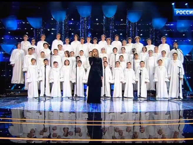 Московский хор «Кантус» исполнил рождественский гимн Carol of the Bells | Источник: кадр из шоу «Ну-ка, все вместе! Хором» (12+), «Россия 1», 2026 год