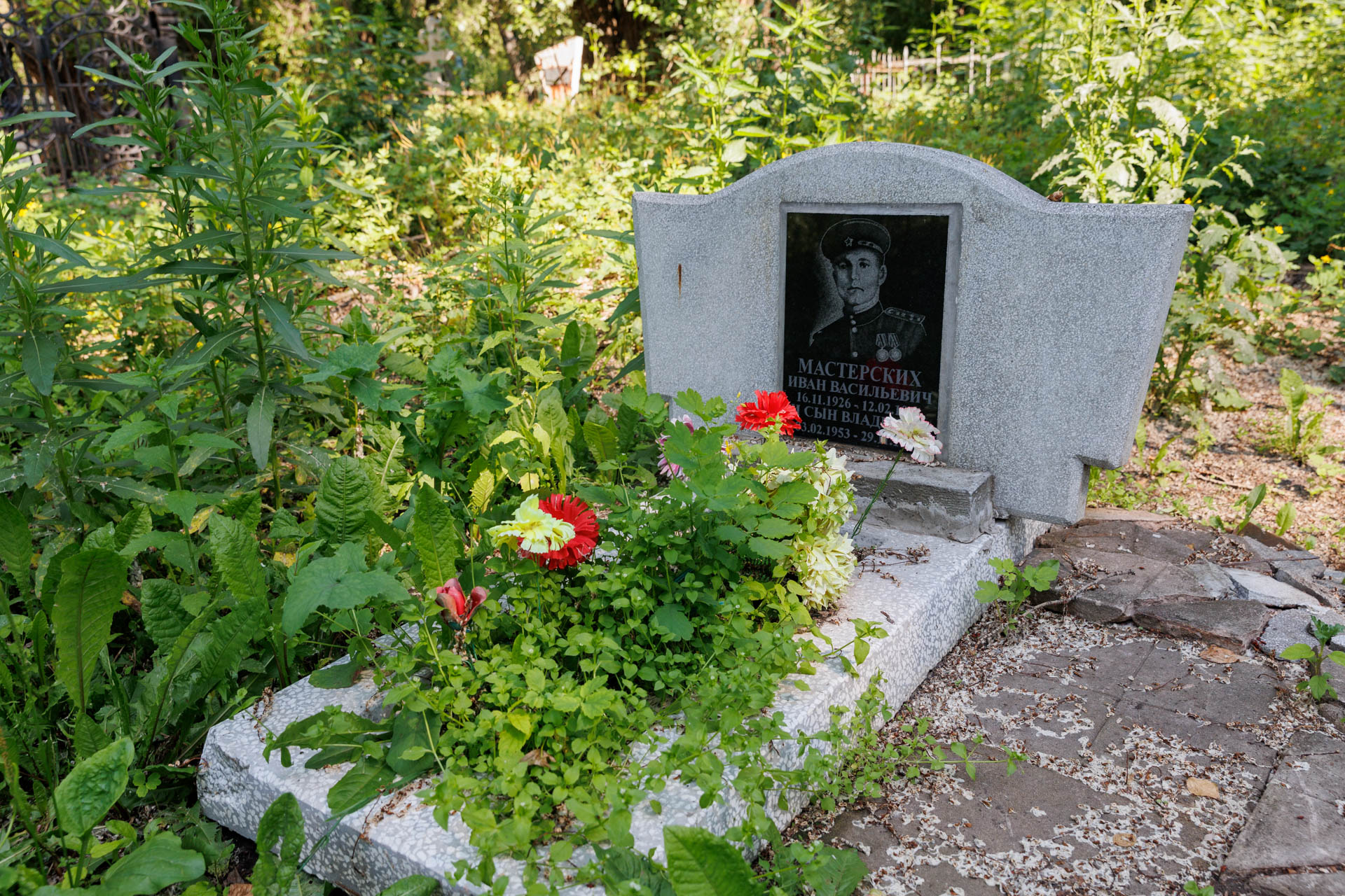 Соврал о возрасте, чтобы попасть на фронт с братьями: история похороненного в центре Тюмени ветерана