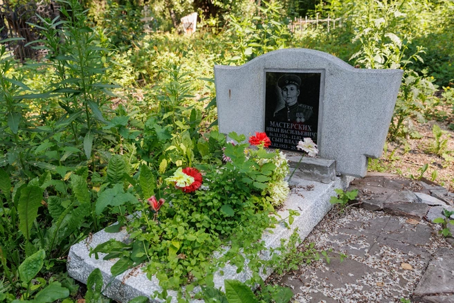 Так выглядела могила Ивана Мастерских летом 2024 года | Источник: Ирина Шарова / 72.RU