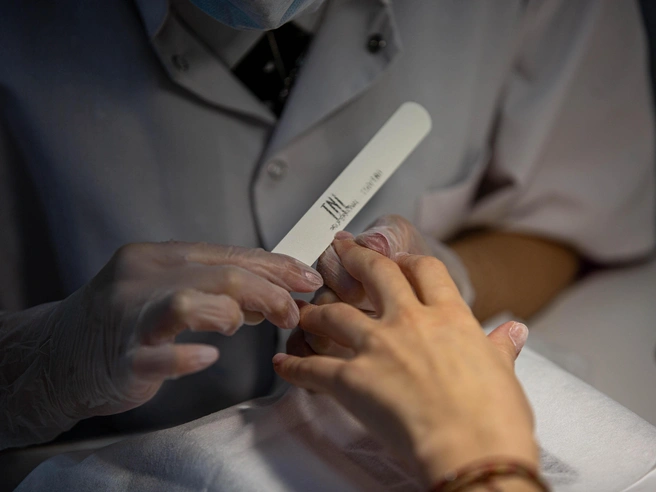 Ноябрьский маникюр будет радовать глаз снова и снова | Источник: Александр Ощепков / NGS.RU