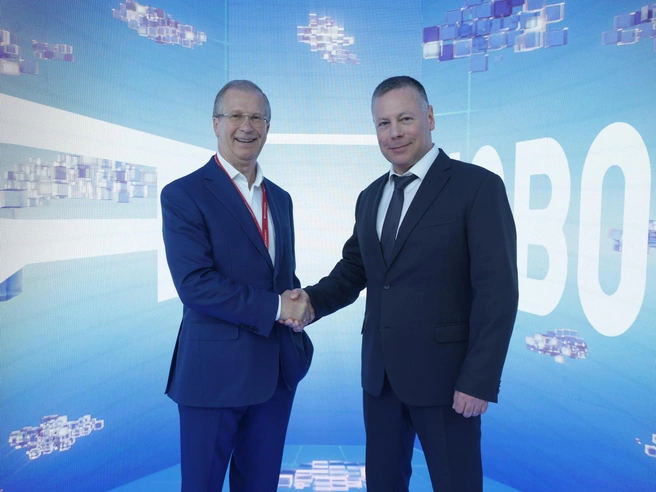 Михаил Евраев встретился с президентом Shkulev Holding Виктором Шкулёвым | Источник: Дмитрий Толстошеев / Городские медиа