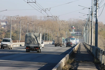 Ремонт Запсибовского моста перенесен: губернатор требует наказать