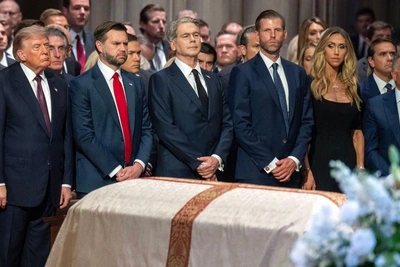Лара Трамп столкнулась с критикой из-за поведения на похоронах Линдси Грэма