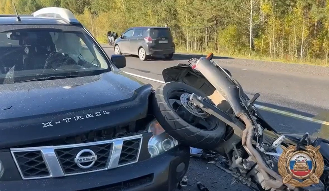 Умер до приезда медиков. В Ангарске мотоциклист погиб в жутком ДТП с иномаркой | Источник: Госавтоинспекция / Vk.com