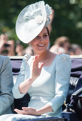 Trooping the Colour 2018: Меган Маркл, Кейт Миддлтон и другие члены королевской семье на ежегодном параде