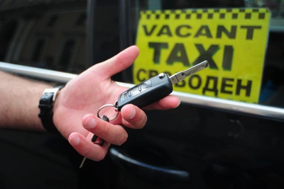 Цены на такси в Волгограде улетели из-за ливня