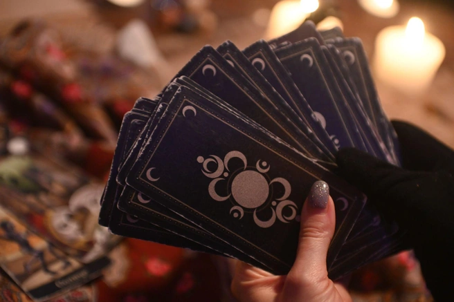 Расклад Таро на неделю | Источник: Дмитрий Емельянов / E1.RU