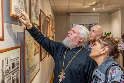 В Кронштадте открылась выставка о возрождении собора