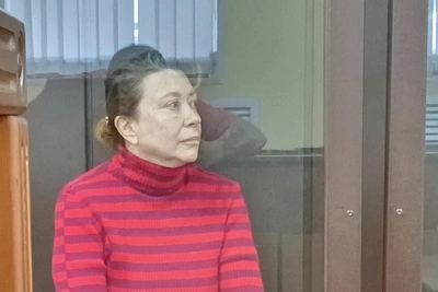 Суд оставил под арестом экс-главу Кемеровского округа и её зам