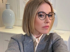 Собчак и Цыганова поскандалили из-за туфель Chanel