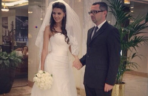 Год назад Алексей Рыжов женился. Сегодня пара отмечает ситцевую свадьбу
