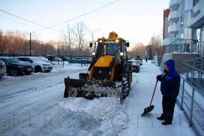 Trans-Urals traffic police warn, then fine over uncleared sidewalks